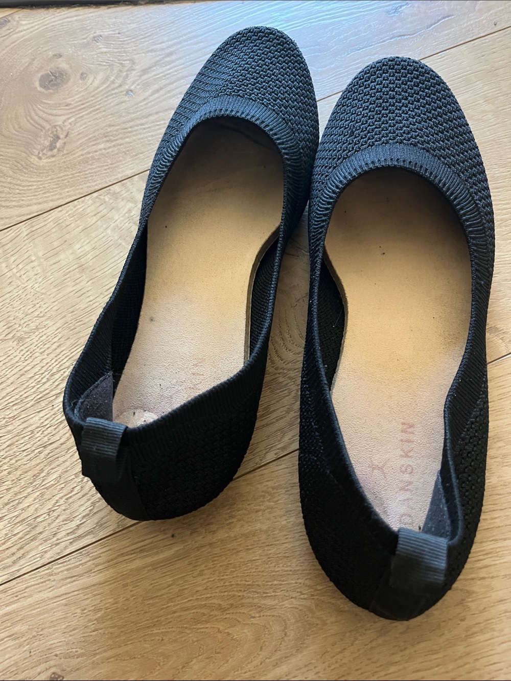 Barely worn Danskin Black  Knit Slip-On Women’s Ballet  Flats Size 8 1/2 - Picture 4 of 7